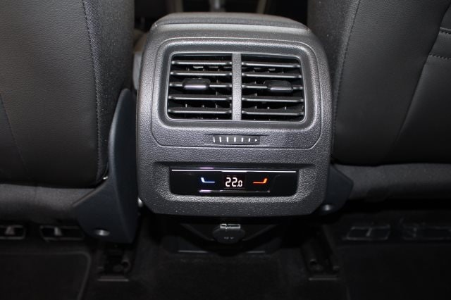 Volkswagen Touran 1.5 TSI DSG R-Line