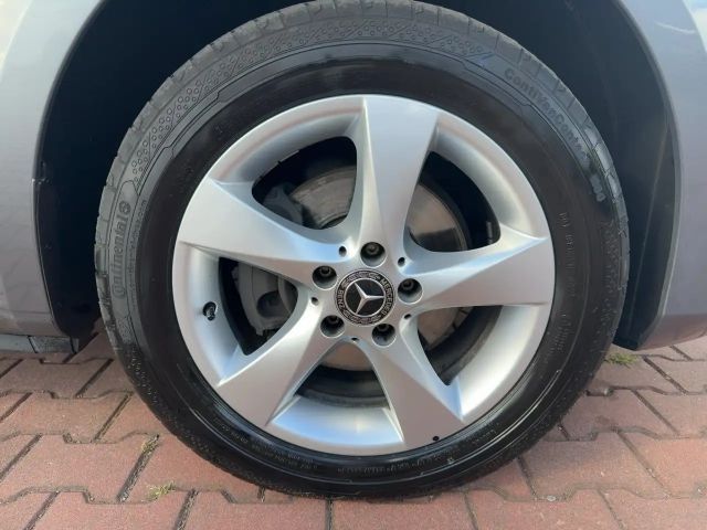 Mercedes-Benz V 220 V 220 d