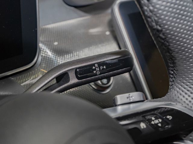 Mercedes-Benz C 200 AMG Line Sedan