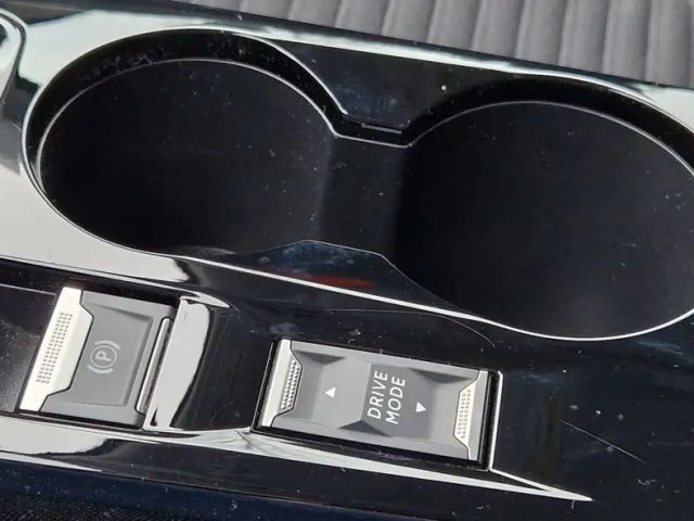 Peugeot E-2008 Active Pack