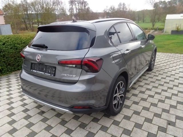 Fiat Tipo Cross