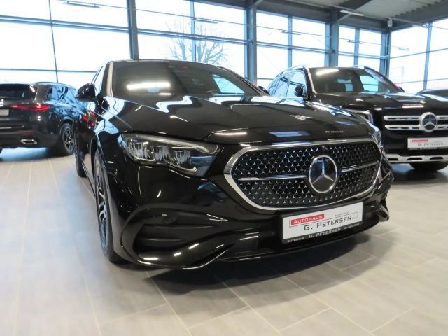 Mercedes-Benz E 220 AMG Line E 220 d Sedan