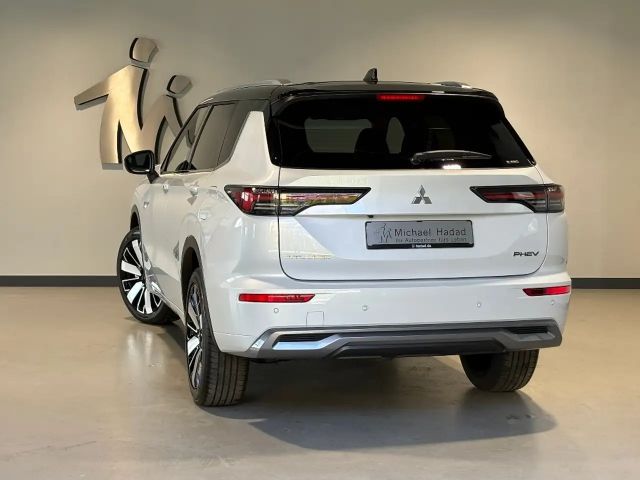 Mitsubishi Outlander 4WD PHEV