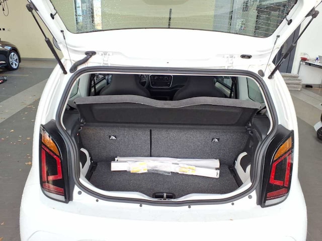 Volkswagen up! Move Move up!