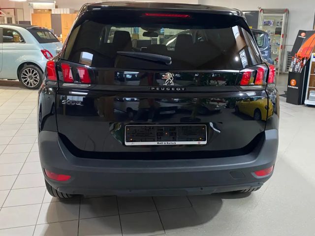 Peugeot 5008 EAT8 PureTech