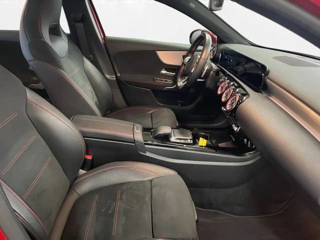 Mercedes-Benz A 200 AMG Line