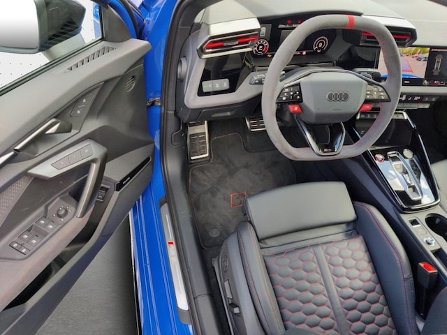 Audi RS3 Quattro S-Tronic Sedan