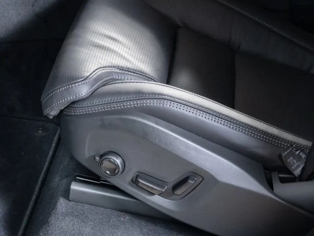 Volvo XC90 AWD Dark Plus Recharge T8