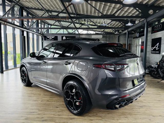 Alfa Romeo Stelvio Q4 Quadrifoglio