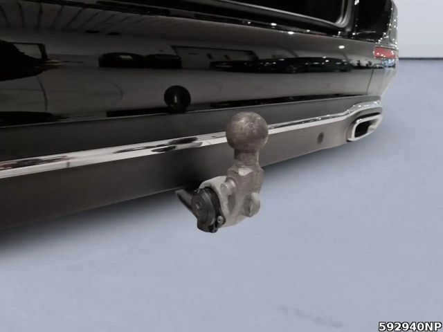 Mercedes-Benz E 300 AVANTGARDE Estate