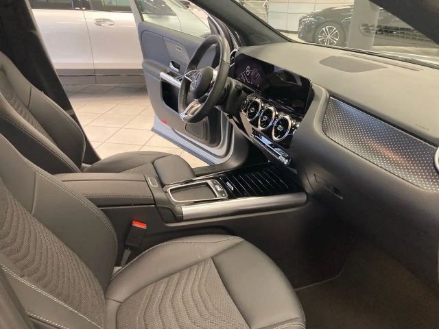 Mercedes-Benz GLA 180 Progressive