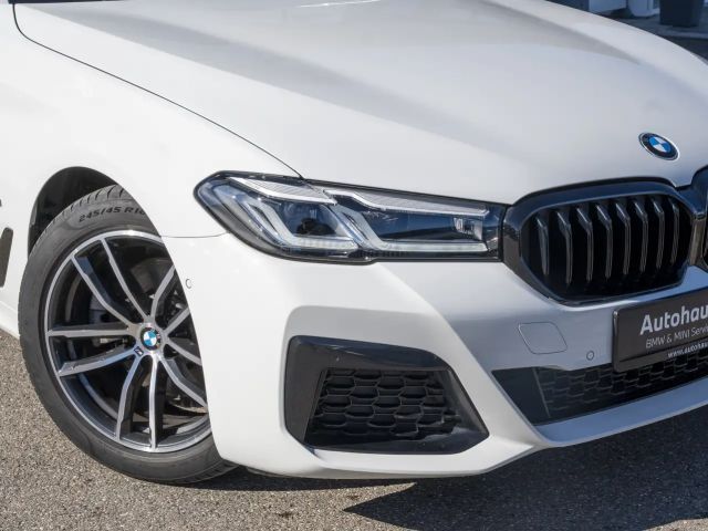 BMW 520 520d M-Sport Sedan xDrive