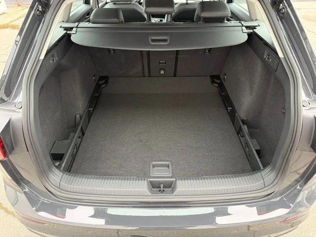 Volkswagen Golf DSG Life Variant