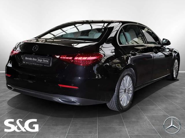 Mercedes-Benz C 180 AVANTGARDE Sedan