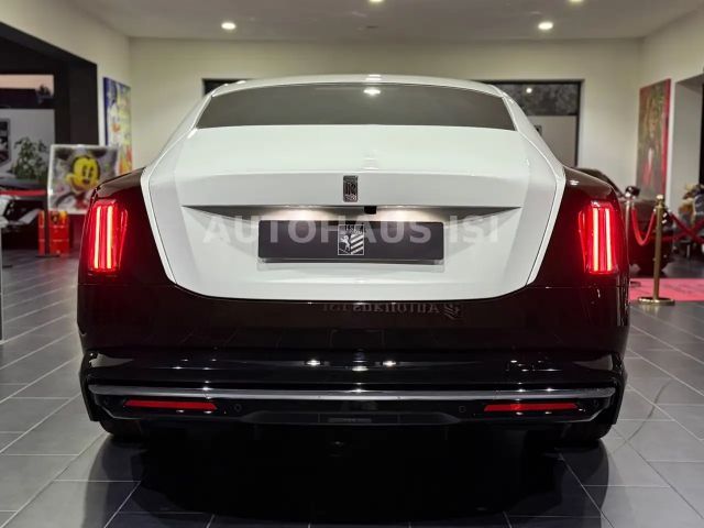 Rolls-Royce Spectre TWO-TONE,STARLIGHT DOORS,BESPOKE,UVP 530