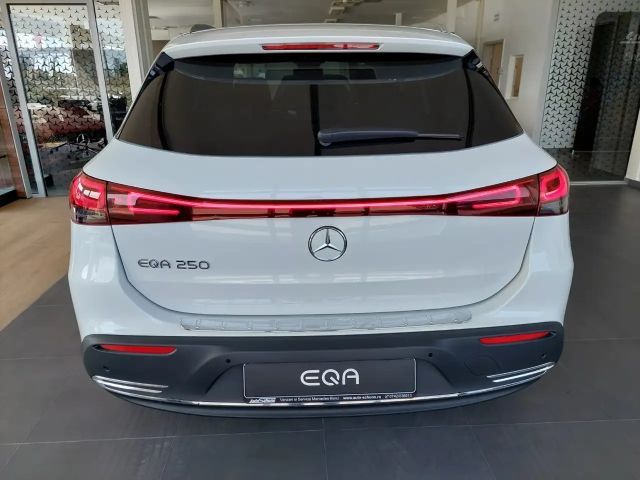 Mercedes-Benz EQA 250 Electric Art