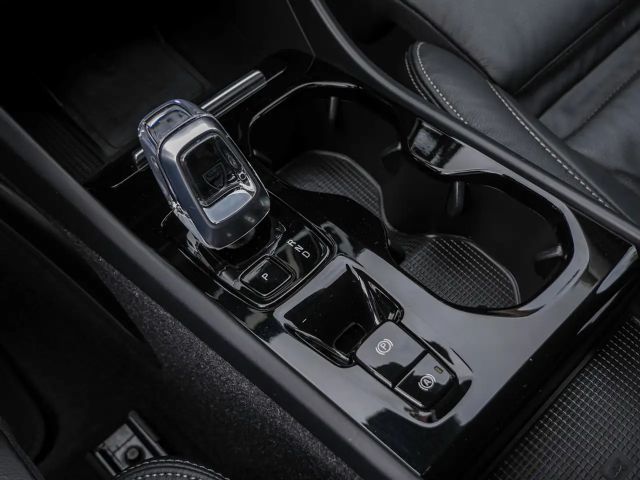 Volvo XC40 Dark Plus Recharge T5