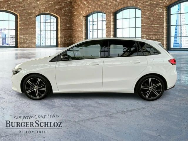 Mercedes-Benz B 180 Sedan