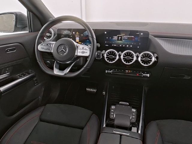 Mercedes-Benz EQA 300 4MATIC