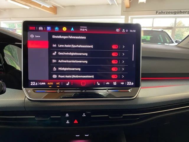 Volkswagen Golf 1.5 TSI BMT Golf VIII