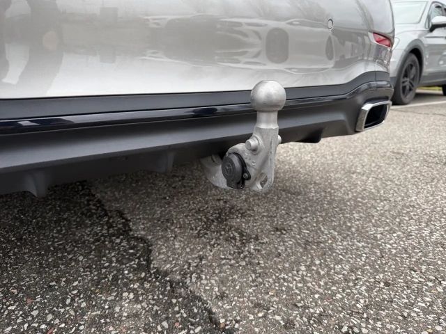 Mercedes-Benz C 220 AMG Line C 220 d Sedan