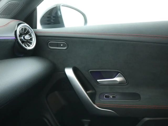 Mercedes-Benz CLA 200 AMG Line Shooting Brake