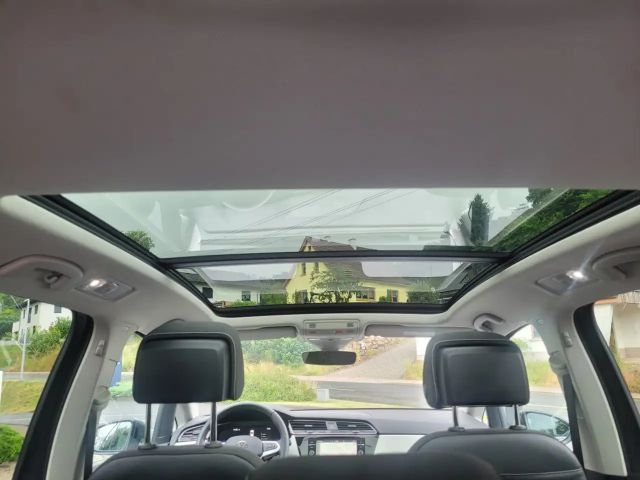 Volkswagen Touran 1.5 TSI Move