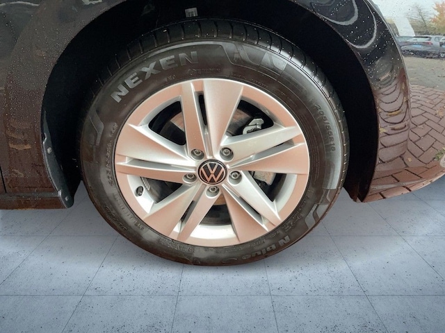 Volkswagen Golf 1.5 eTSI DSG Life Variant