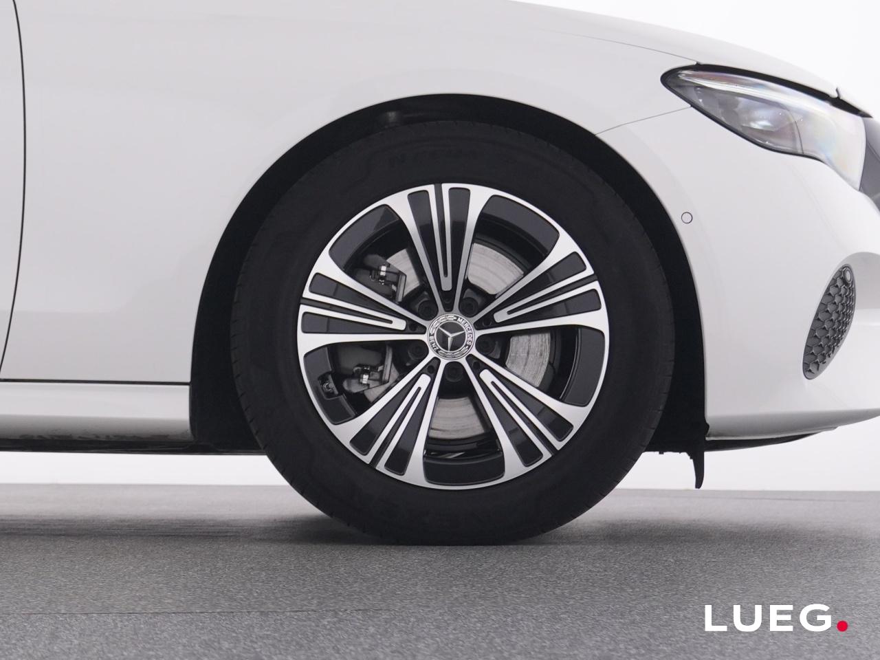 Mercedes-Benz E 200 AVANTGARDE Estate