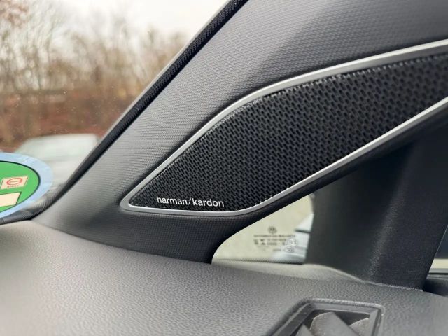 Volkswagen Golf IQ.Drive