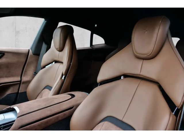 Ferrari Purosangue *Matrix-LED*360°-Kamera*Burmester*Privacy*