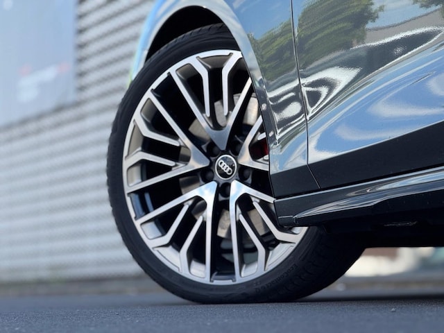 Audi A6 Avant Quattro S-Tronic