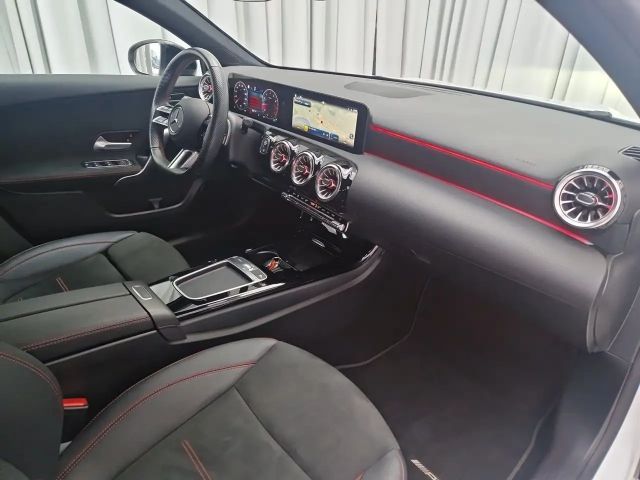 Mercedes-Benz A 180 AMG Line Hatchback