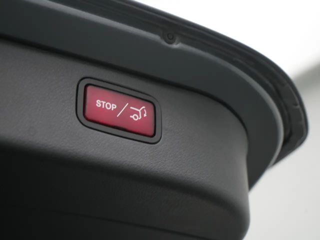 Mercedes-Benz C 200 VIRT LEDER PANO SHZ PTS KAM NAVI