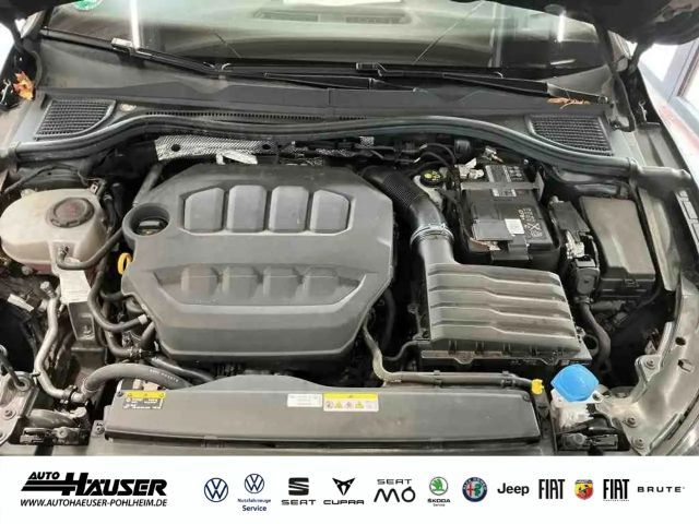 Volkswagen Golf 2.0 TSI DSG Golf VIII Style