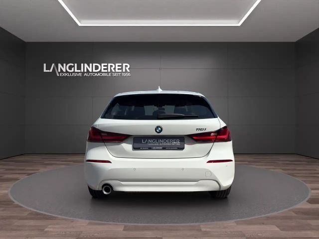 BMW 116 116i Advantage pakket Sedan