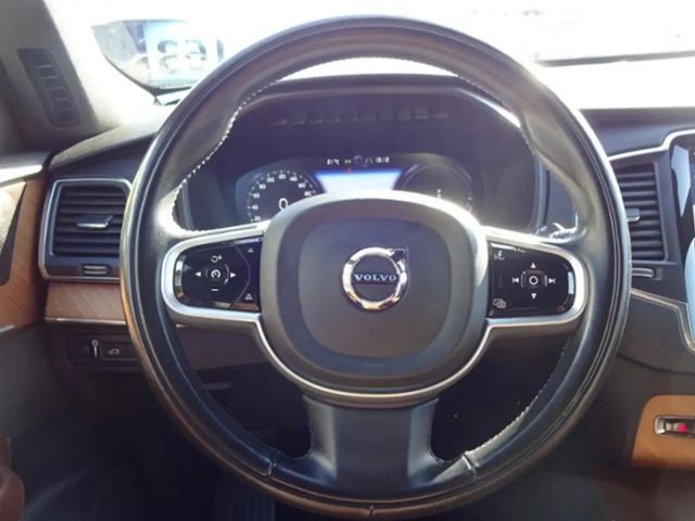 Volvo XC90 R-Design T8