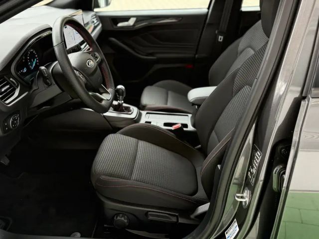 Ford Focus ST Line Wagon