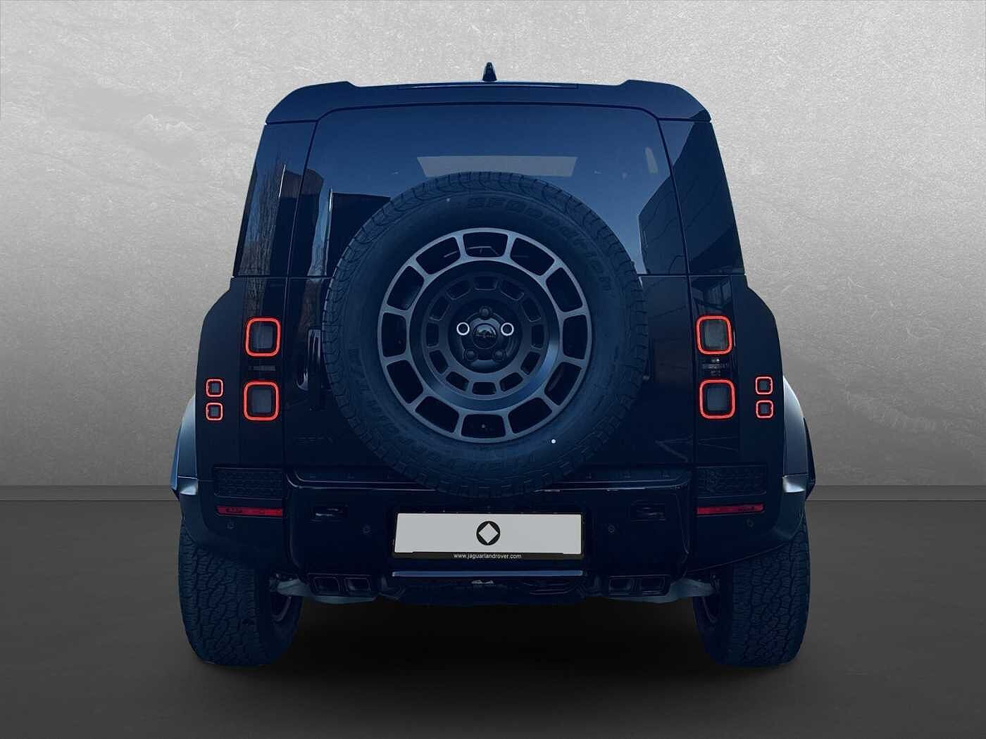 Land Rover Defender 110