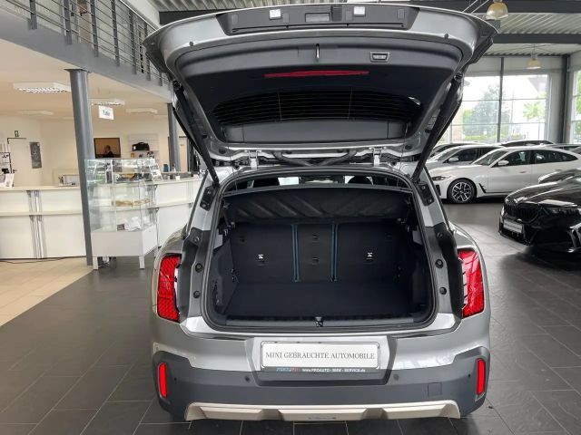 MINI Cooper Countryman C Favoured Trim Paket XL / 19 Zoll