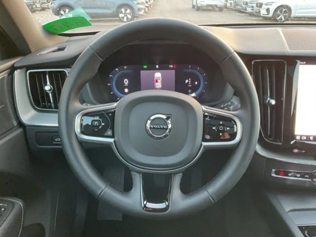 Volvo XC60 Dark Plus