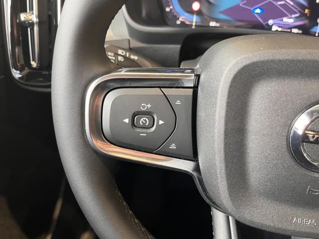 Volvo XC40 Dark Ultra