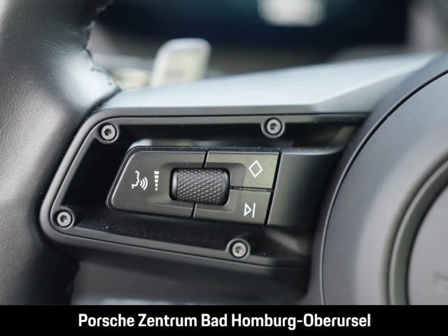 Porsche 992 4S Coupé Targa