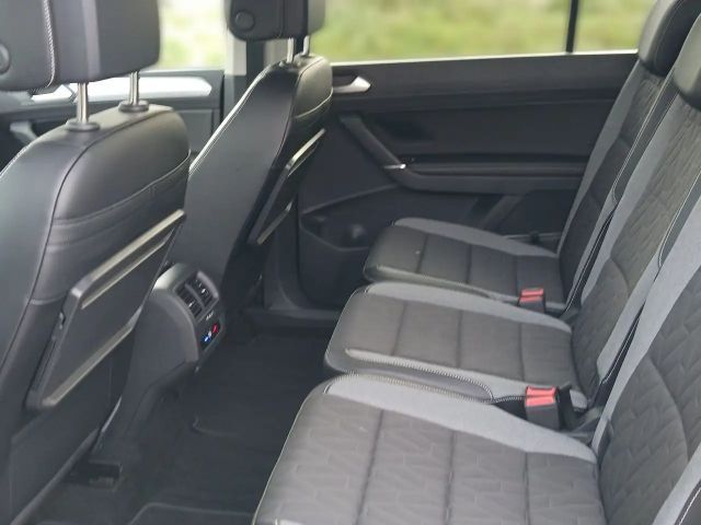 Volkswagen Touran 2.0 TDI DSG IQ.Drive