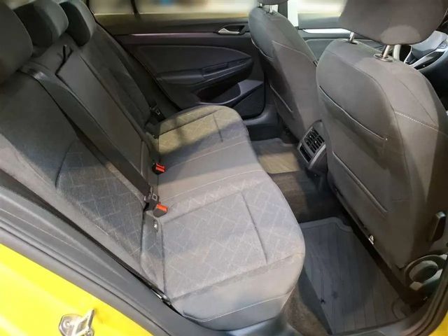 Volkswagen Golf 1.5 eTSI DSG Life