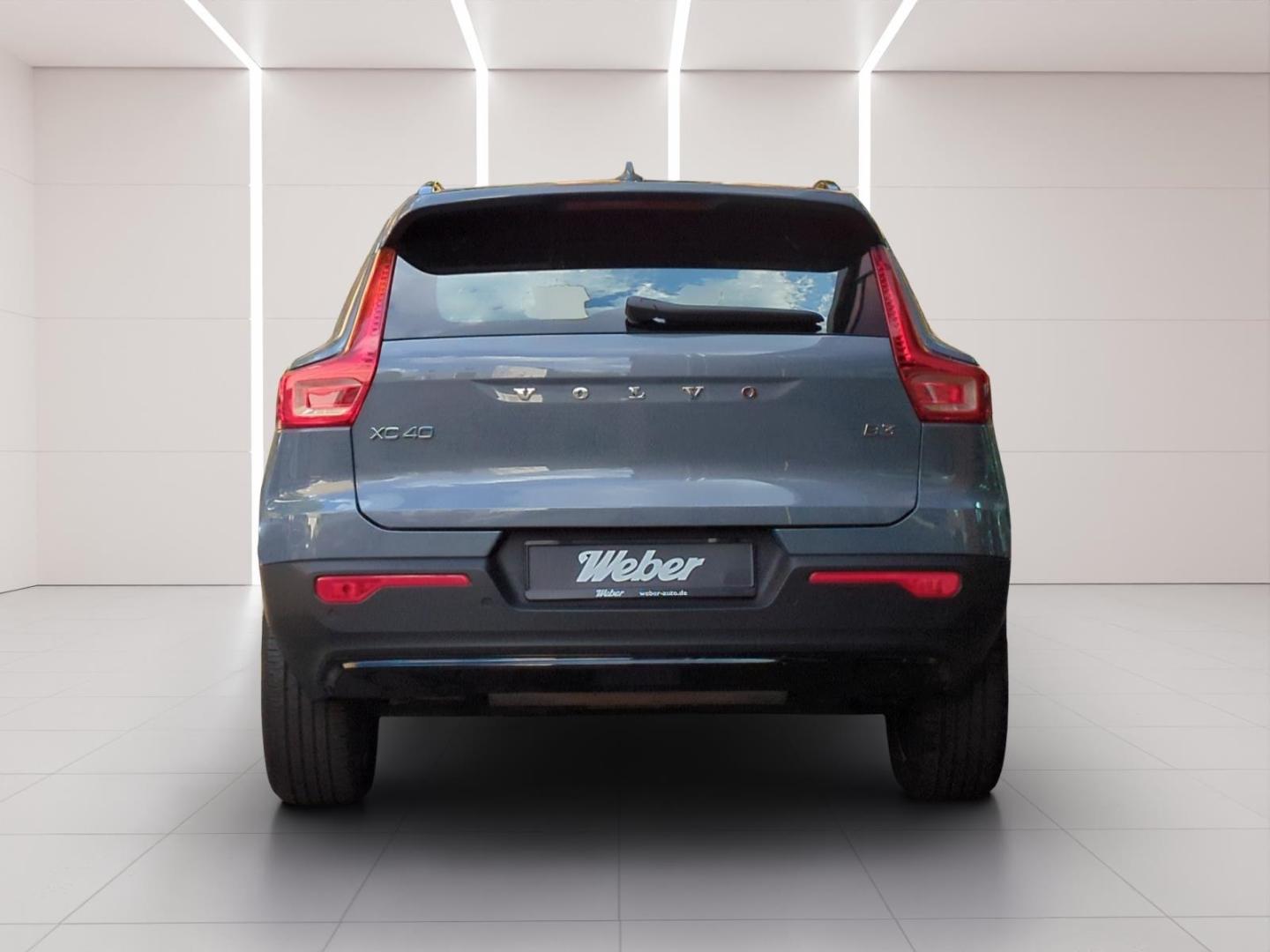 Volvo XC40 Dark Plus
