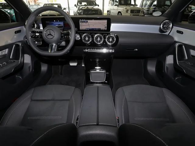Mercedes-Benz A 250 4MATIC AMG Line