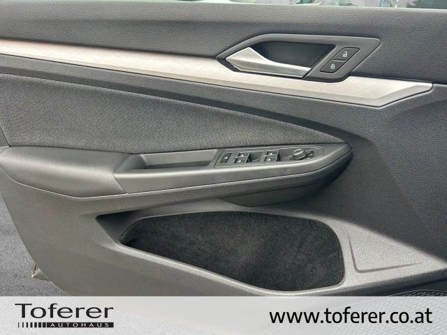 Volkswagen Golf DSG Life Variant