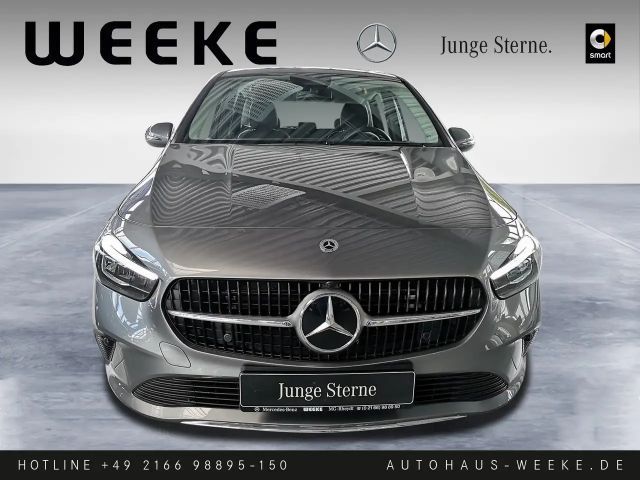 Mercedes-Benz B 180 Progressive Sedan