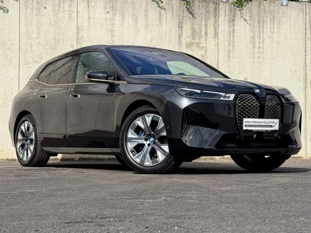 BMW iX xDrive40